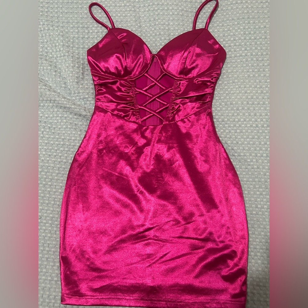 Windsor Strapless Satin Dress in Fuchsia